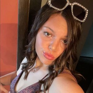 Meet your Posher, Lydia